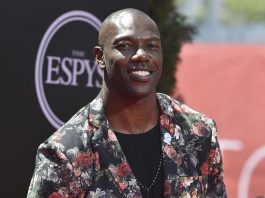 Owens says he will give induction speech at Chattanooga