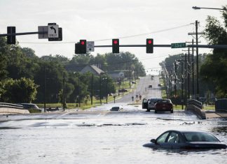 Longtime Iowa sportscaster killed as rain swamps Des Moines
