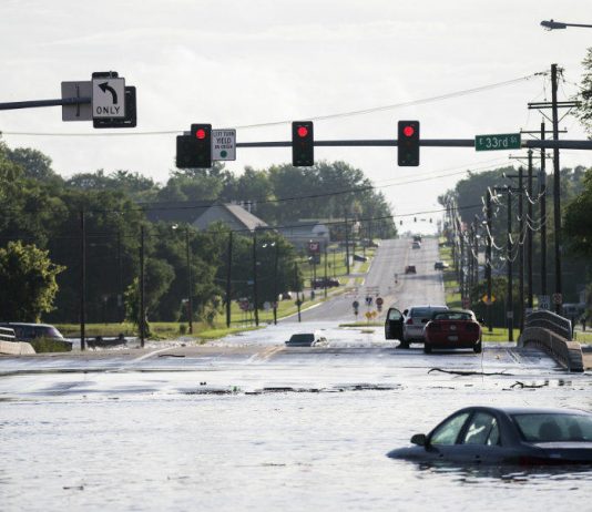 Longtime Iowa sportscaster killed as rain swamps Des Moines