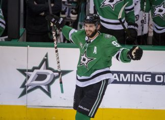 Left wing Elie signs $735,000 deal to stay with Dallas Stars