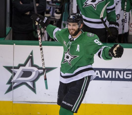 Left wing Elie signs $735,000 deal to stay with Dallas Stars