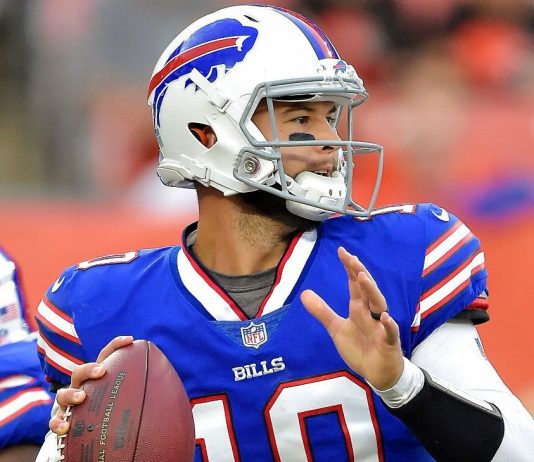 New Raiders backup QB AJ McCarron rushes to get up to speed