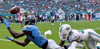 Lightning once again delays Titans-Dolphins