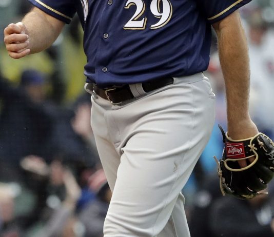 Brewers bring up RHP Barnes a day after 15-inning loss