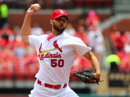 Wainwright overcomes 1st-pitch HR, leads Cards over Pirates