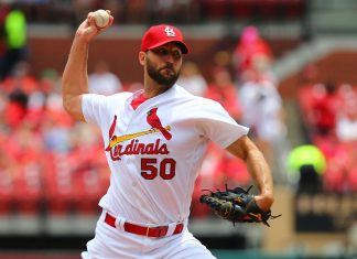 Wainwright overcomes 1st-pitch HR, leads Cards over Pirates