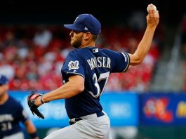 Houser posts 10 Ks, Brewers top Rangers 3-2 for 5th straight