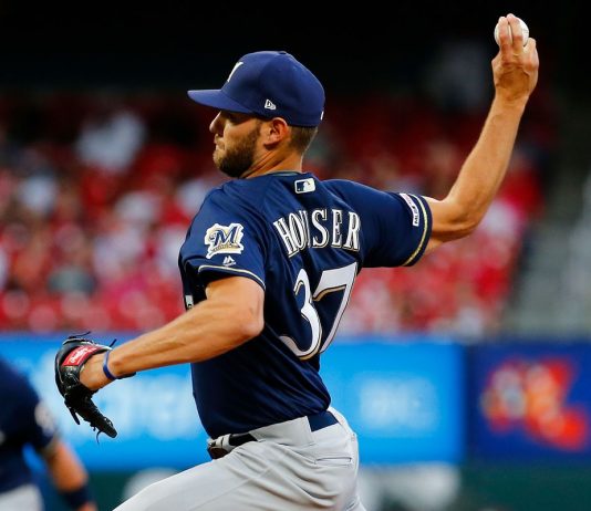 Houser posts 10 Ks, Brewers top Rangers 3-2 for 5th straight