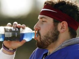 Beer chaser: Mayfield endorses sports drink after brew chug