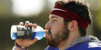 Beer chaser: Mayfield endorses sports drink after brew chug