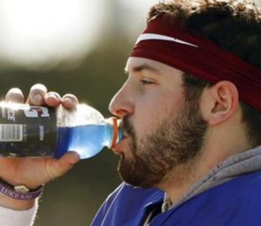 Beer chaser: Mayfield endorses sports drink after brew chug