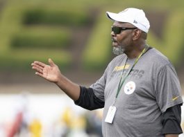 Steelers wide receivers coach Darryl Drake dies at 62