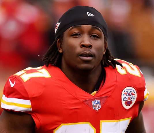 Browns” Kareem Hunt promises to “lay low” after bar argument