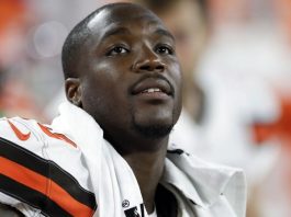 Browns lean on bond to support Smith after girlfriend killed