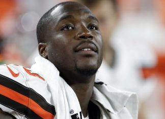 Browns lean on bond to support Smith after girlfriend killed