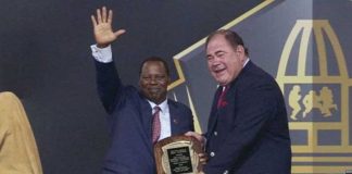 Colts’ PR staff wins football writers’ Pete Rozelle award