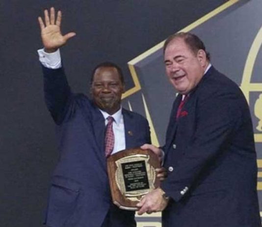 Colts’ PR staff wins football writers’ Pete Rozelle award