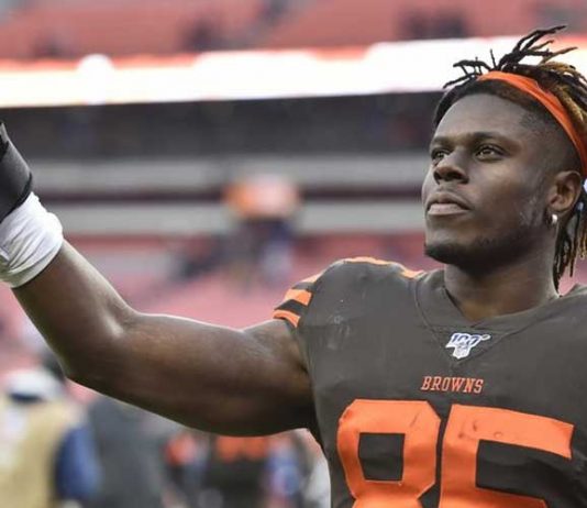 Agent asks Browns to trade tight end David Njoku