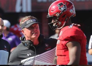 Austi Peay coach quits unexpectedly after 1 year on job