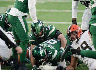 Late-season surge has Jets sitting in No. 2 spot in draft