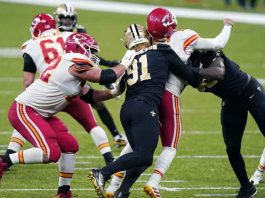 Saints sack leader Hendrickson, Vikings linebacker Davis out