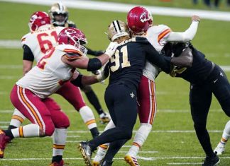 Saints sack leader Hendrickson, Vikings linebacker Davis out