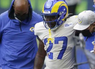 Struggling offense puts LA Rams on brink of missing playoffs