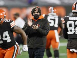 Browns down 2 more coaches for Steelers game, COVID issues